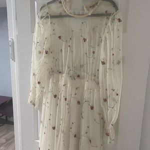 Stunning maxi dress!